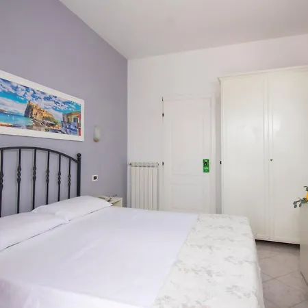 Eden Park Ischia ホテル