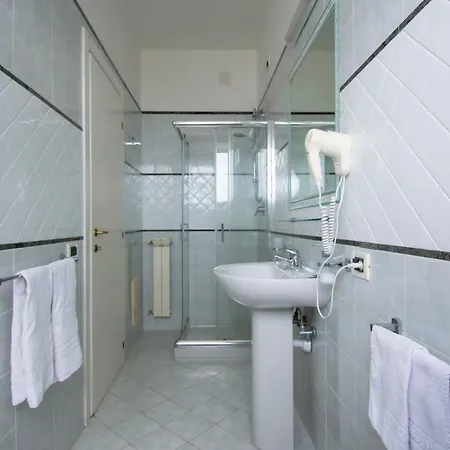 Eden Park Ischia ホテル 4*